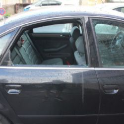 Karlovy Vary: Během krátké doby se vloupal do tří vozidel. Škoda 40 tisíc