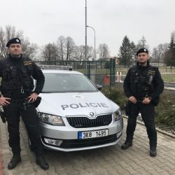 Karlovy Vary: Chtěla skočit z mostu. Zachránili ji policisté