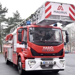 Karlovy Vary: Hasiči mají nový moderní automobilový žebřík