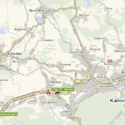 Karlovy Vary: Na šestce havarovalo osobní vozidlo do svodidel
