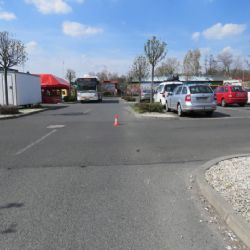 Karlovy Vary: Nedala přednost a od nehody ujela. Viděli jste ji?