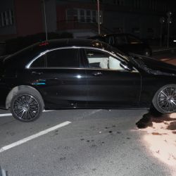 Karlovy Vary: Nevěnoval se řízení. Narazil do středového ostrůvku