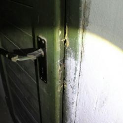 Karlovy Vary: Odcizili disky s pneumatikami. Škoda přes 100 tisíc