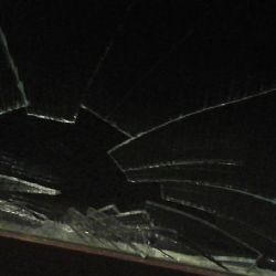 Karlovy Vary: Opilý syn se dobýval ke své matce