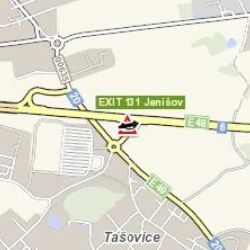 Karlovy Vary: Osobní vozidlo narazilo do oplocení u dálnice