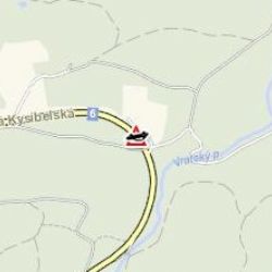 Karlovy Vary: Osobní vozidlo narazilo do svodidel