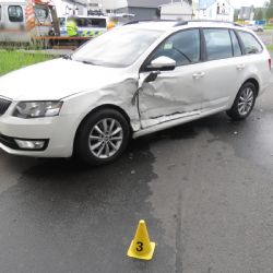 Karlovy Vary: Pod vlivem alkoholu způsobil dopravní nehodu