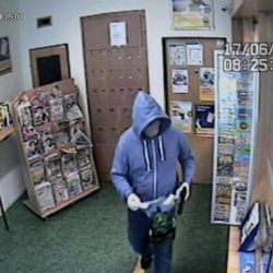 Karlovy Vary: Policie objasnila loňské loupežné přepadení pošty