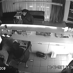 Karlovy Vary, Praha: Policie pátrá po neznámém pachateli 