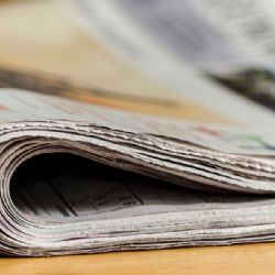 Karlovy Vary: Senior si přivydělával prodejem novin