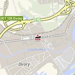 Karlovy Vary: Střet autobusu s osobním vozidlem