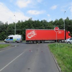 Karlovy Vary: Střet osobního vozidla s nákladním 