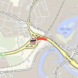 Karlovy Vary: Střet osobního vozidla s náklaďákem