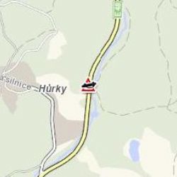 Karlovy Vary: U města havarovalo vozidlo mimo vozovku