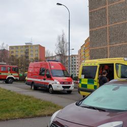 Karlovy Vary: V bytovém domě se tři lidé intoxikovali oxidem uhelnatým