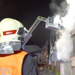 Karlovy Vary: V noci vyhořel bazar s nábytkem