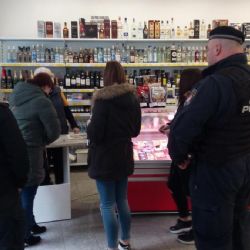 Karlovy Vary: V pěti případech byl prodán alkohol mladistvým osobám