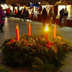 Karlovy Vary: Dominantou vánočních trhů bude stříbrný smrk