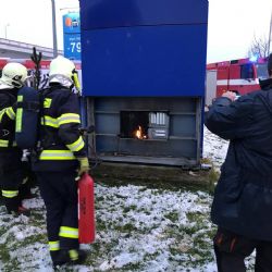 Karlovy Vary: Včera u obchodního domu hořel reklamní banner