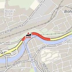 Karlovy Vary: Ve městě havarovalo vozidlo