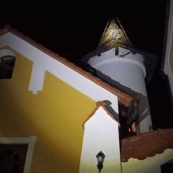 Kopanina: Kulový blesk udeřil do střechy hotelové věže