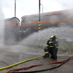 Krajský krizový štáb cvičil zásah při úniku chemikálie v Sokolově