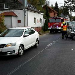 Kraslice, Kyselka: Dvě včerejší nehody uzavřely provoz na silnici