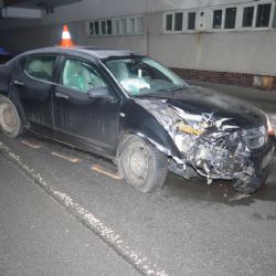 Kraslice: S vozidlem porazil sloup. Nadýchal téměř dvě promile