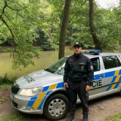 Kynšperk nad Ohří: Policisté pohřešovanému chlapci zachránili život