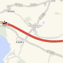 Libá: Před sjezdem na obec došlo ke střetu dodávky a náklaďáku