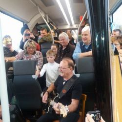 Literární Františkovy Lázně byly včera zakončeny Happeningový vlakem