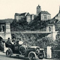 Loket: Ve městě proběhne přehlídka Elegance historických vozidel