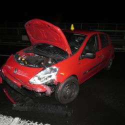 Loučky: Řidička nepřizpůsobila rychlost. Skončila ve svodidlech