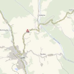 Luby: Strom na vozovce