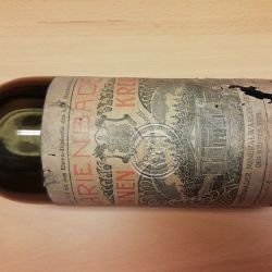 Mariánské Lázně: Do města se vrátila 100 let stará skleněná láhev 