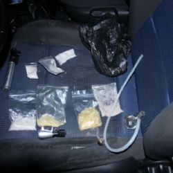 Mariánské Lázně: Ve vozidle měl téměř 170 gramů krystalické látky