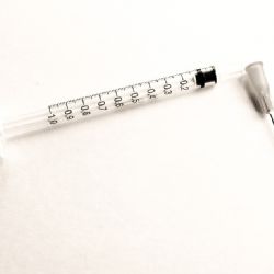 Karlovy Vary: Nález injekčních stříkaček oznámil MP 11letý chlapec