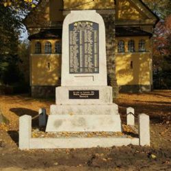 Mokřiny: Obnova památníku vyšla na 90 tisíc