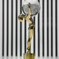 Moser opět vytvoří ceny pro Mezinárodní filmový festival Karlovy Vary