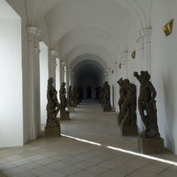 Na zámek Valeč se vrací 28 originálů soch Matyáše Bernarda Brauna