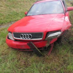 Loket: Vážná dopravní nehoda na šestce