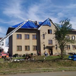 Obrovské množství lidí stále pomáhá na jižní Moravě