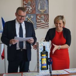 Od nového roku se po šestce bude jezdit bez známky