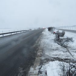 Odrava: Nákladní automobil zablokoval oba jízdní pruhy