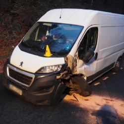 Oloví: Nehoda se naštěstí obešla bez zranění