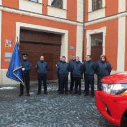Ostrov: Hasiči dostali nové auto 