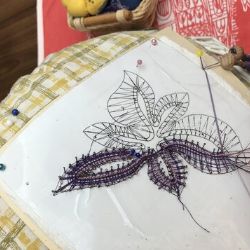 Ostrov: Krajkování v Krušných horách