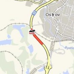 Ostrov: Dvě havarovaná vozidla