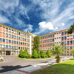 Ostrov: Omezení provozu chirurgické ambulance v nemocnici