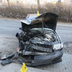 Ostrov: Řídil pod vlivem alkoholu. Způsobil dopravní nehodu